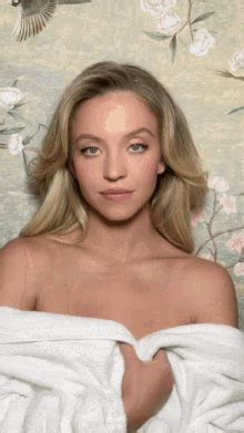 sydney sweeney nude gif|Baddie : r/SydneySweeney